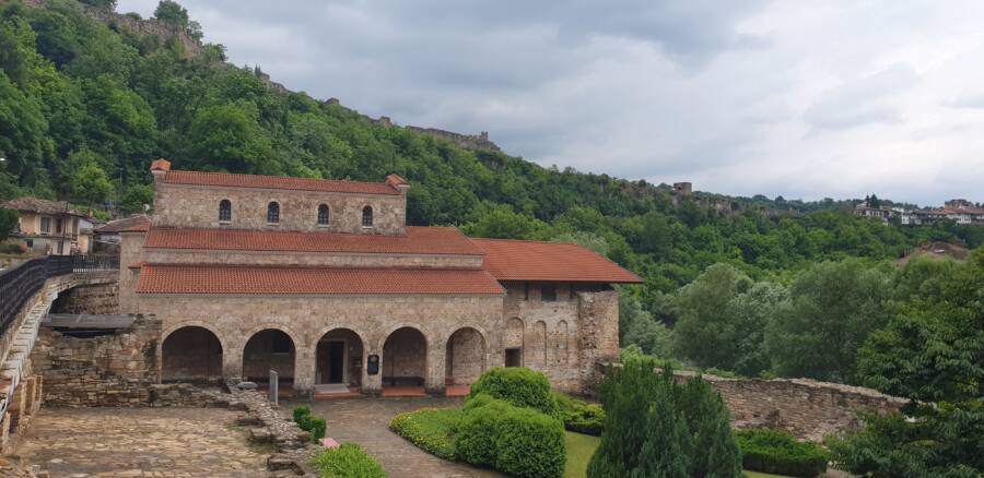 Top obiective turistice Veliko Tarnovo - Biserica Sfintii 40 de Mucenici