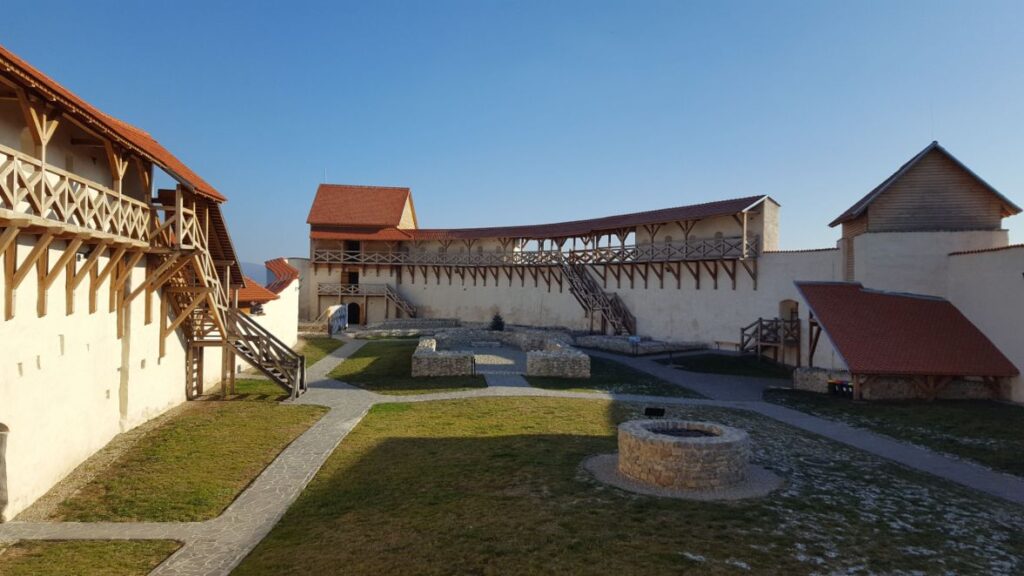 Cetatea Feldioara - Locuri de vizitat langa Brasov