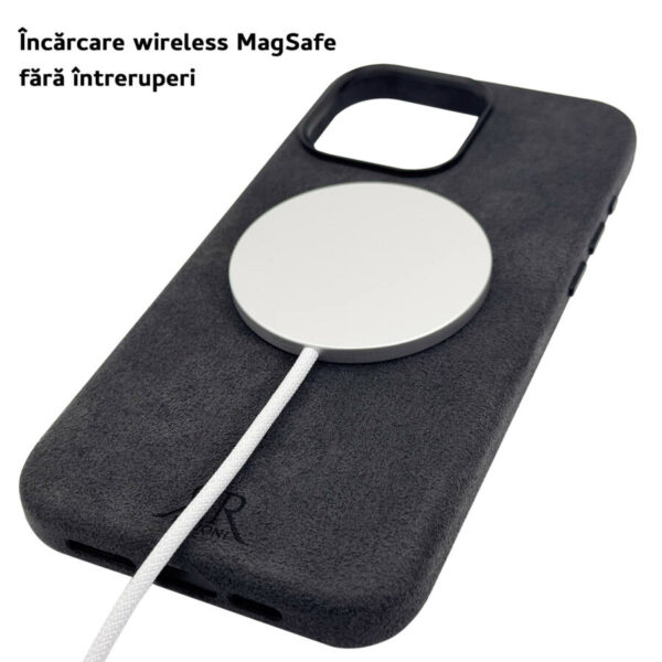 Eleganță italiană în palma ta: de ce merita să alegi o husă din Alcantara pentru iPhone