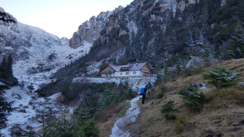 Cabana Malaiesti. Cea mai frumoasa cabana din Bucegi.
