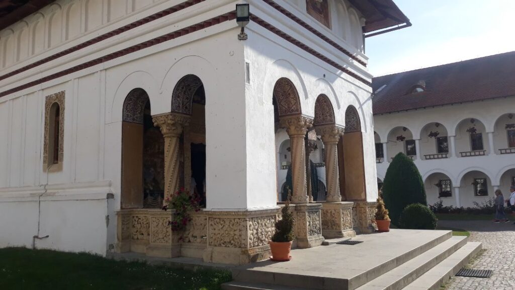 Biserica Manastirii Sambata de Sus