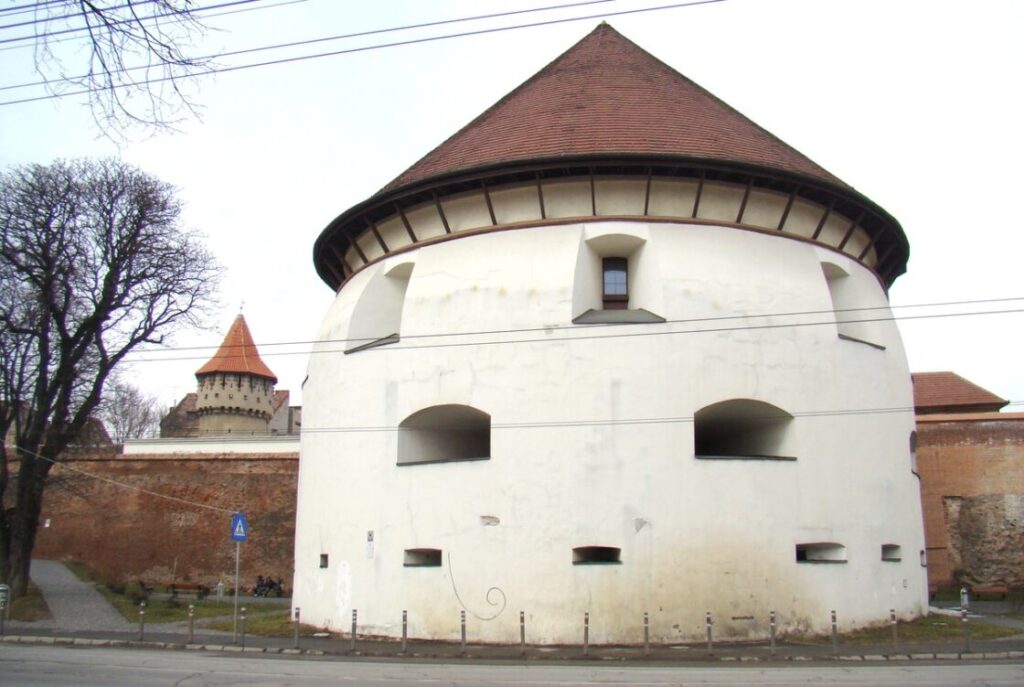 Locuri de vizitat in Sibiu - Turnul Gros